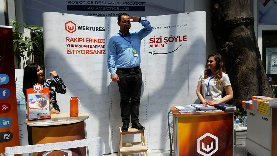 Webtures Stand