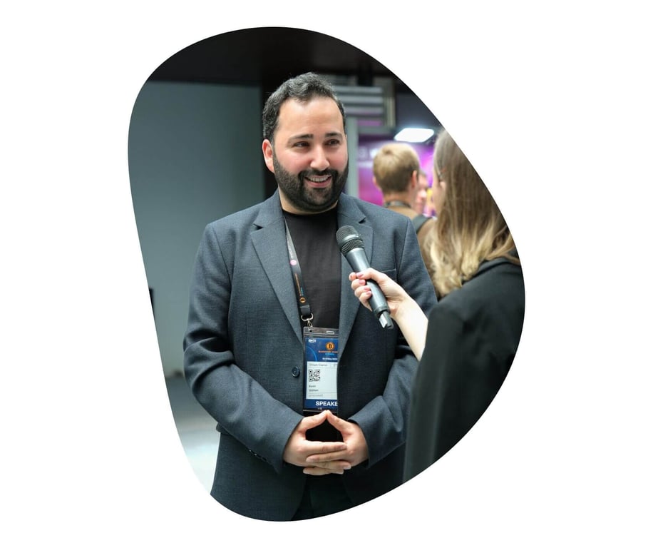 Webtures culture leads collaborating in the lounge